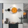 Wall Clocks Creative Dining Room Decorative Silent Sweeping Clock Modern Luxury Metal Craft And High Density Plate With Leather Dial