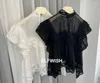 Bloups feminina mulher branca preto flores transparentes bordados tampas de renda mangas de colarinho frilado detalhe detalhado moda blusa cortada