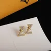 Med Box Designer Stud Earring för kvinnor Luxury Letter Studs Earrings Fashion Sterling Silver Plated Women Girls Love Earring Jewelry Wedding