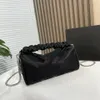 Designer Sete nere e raso Pochette senza cuciture con diamanti Marquess Borse da pranzo con spalla strass Bling Borse con manico superiore elastico Borse da sera con catena d'argento