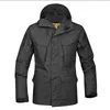 Jaktjackor 2023 Spring Jacket Male Tactical Men Windbreaker Ytterkläder Vandring och camping Cothes Waterproof