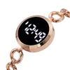 Polshorloges 2023 Ladyachtig digitaal horloge vrouwen topmerk kleine wijzerplaat rose goud armband legering legering lady polswatch student relojes para mujer