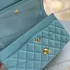 Bolsos de piel de cordero con doble solapa, medianos y clásicos para mujer, diseño acolchado con herrajes de metal dorado, cadena Matelasse, bolso cruzado para hombro, Multi183m