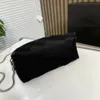 Designer Sete nere e raso Pochette senza cuciture con diamanti Marquess Borse da pranzo con spalla strass Bling Borse con manico superiore elastico Borse da sera con catena d'argento