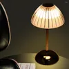 Lâmpadas de mesa Bedro Tipo C Cafe recarregável escurecimento Reading Retro noite Lâmpada de toque de cabeceira leve Lâmpada LED de 3 engrenagens Barra de dormitório