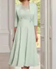 Chic Vert Menthe Mère de la Mariée Costumes Tenues Bateau Cou Demi Manches Genou Longueur Dentelle Mère Robes avec veste