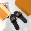 Luxury High quality Sandals Designer Women Flat Mules Slippers lock it Slides Summer Leisure ladies Leather Casual Shoes Metal round buckle Platform sandals