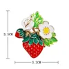 Nekbanden schattige klassieke rode aardbeienbloem broche voor dames feest cadeau hoed accessoires fruit sjaal accessorie