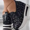 Klänningskor Kvinnors sneakers Floral broderiät för kvinnor glider på avslappnad comfy heeled kvinna y23