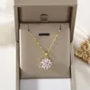 Halsband Creative Zirconia Flower Pendant Chain Rotating Engagement Halsband Kvinnor Copper Jewelry Party Gift G220524