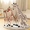 Poupées en peluche 35-140cm Géant Vraie Vie Girafe Jouets En Peluche Haute Qualité Animaux En Peluche Poupées Doux Enfants Enfants Bébé Cadeau D'anniversaire Chambre Décor 230523