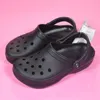 crocs women kids crocs mens designer sandals Çöl Kum Kemik Reçine Toprak Kahverengi Siyah Sandalet Trianers