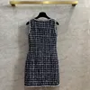 Runway Dresses Designer French paljettvävd pärlor med tweed ärmlös klänning Chic Blue White Plaid åldrande väst kjol 9o2p