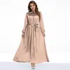 Etniska kläder Abayas för kvinnor Dubai 2023 Senaste Hijab Satin Dress Ramadan Fashion Belted Kaftan Muslim Turkiet Arabiska afrikanska maxi Robe