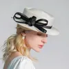 Brede rand hoeden x4165 Lady Summer Sun Hat Royal Ascot Flat Top Girls British Sunscreen Cap Fascinator Millinery Women Panama