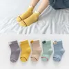 Chaussettes 5 paires/lot d'automne chaud coton enfants mignon fille dessin animé animal garçon bébé chaussettes bébé vêtements accessoires G220524