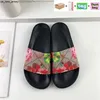 Hausschuhe, Hausschuhe, Herren, Designer-Slipper, Damen-Flats, florale Sandalen, Gummi-Slide, schwarzes Canvas, grüne Blumen, Flip-Flops, Strand-Slipper, Outdoor-Plattform, Su J230525