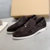 Desginer Mens casual loafers klänning skor LP Sneaker sommar promenad lägenheter mjuk ko mocka läder LoroP Utomhus promenad loafer låg topp slip on tofs låg sko med låda