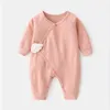 Rompers Lawadka 06m Spring Autumn Born Born Boy Boy Romper Cotton Solid Soft Beamsuit with Wing Disual Cloths for Girls 230525