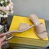 2023 Moda feminina Sandálias Sandálias Verão Bordado de designer de designers SLIDES SLIDLES SLIDER Shoes para mulheres brancas preto com caixa -143