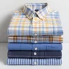 Chemises décontractées pour hommes Mode Jeunes hommes Chemise à manches longues Oxford en coton délavé Vêtements pour hommes Hauts boutonnés surdimensionnés Rayures à carreaux.