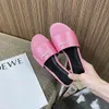 Luxe ontwerper gestempelde reliëf lederen slippers dames slides plat flip flip flops zomer mode strand sandalen krokodil patroon lederen glijbaan wit doos