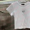 Sexy hohle T-Shirts Sommer Frauen rückenfreies Crop Top Metall Brief schlanke kurze T-Shirts