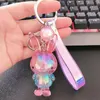 Keychains koreanska färgade kaninkristall akryldocka hänge bil nyckelkedja ring flicka liten gåva grossist g230525