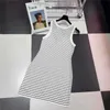 Urban Sexy robes designer 2023 été nouvelle fille épicée mince paire coupe laine tricoté Triangle robe QMT5