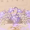 Autres accessoires de mode Shining n Strass Diadèmes et couronnes de mariée Light Queen Crown Glowing Wedding Headpiece Big Tiara for Girl Porm Party HG158 J230525