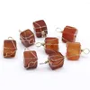 Pendentif Colliers Naturel Agate Rouge Pierre Précieuse Sans Forme Petit Fil Carré Pierre En Cuir Corde Collier Pour Femmes Cadeau Taille 17mm