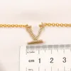 Nie verblassende 18 Karat vergoldete Luxus-Marken-Designer-Anhänger-Halsketten, Edelstahl-Buchstaben-Choker-Anhänger-Halskette, Perlen-Kette, Schmuck-Accessoires, Geschenk, 3 Farben