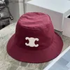 Szerokie brzegowe czapki luksusowe letnie projektanci mody Bucket Hat High-Prosty prosty rekrea