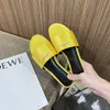 Toppkvalitetsdesigners Kvinnor Sandaler Stämplade präglade läder Slides Luxury Flat Flip Flops Crocodile Mönstrade läder tofflor Summer Beach Slide