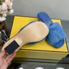 2023 Mode Femmes Mode Pantoufles Sandales Été Brodé Toile Designer Diapositives Sandles Plates-formes Slider Chaussures Pour Femme Dames Blanc Noir avec boîte -140