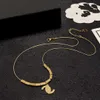 2023 Designer für Frauen Luxus Anhänger Halsketten Herzform Perle Choker Gold Halskette Buchstabe CCity Klassischer Schmuck Zubehör 3655