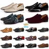 Sapatos de vestido de fasion masculinos triplos pretos brancos minério de camurça de couro patenteado em salas de luxo de luxo sapato de casamento para o escritório de negócios festas de carreira no verão 38-47