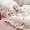 Koreańska dziewczynka Crib Set Bunny Rose Cherry Floral Print Cotton Muzel Muzule Zestaw Duvet Cover Arkusz poduszki 230525