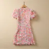 2023 Розовое тюлевое платье с цветочным принтом и 3D цветами, короткие повседневные платья с короткими рукавами и v-образным вырезом на пуговицах S3W220518