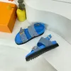 Designer tofflor kvinnor sandal paseo komfort platt glider lyxiga avslappnade skor plattformssko 2 remmar spänne läder loafer denim blå bom dia gamla blommor muls sandles