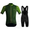 Set di maglie da ciclismo 2023 LE COL Abbigliamento Uomo Set Bike Traspirante AntiUV Abbigliamento da bicicletta Manica corta Ropa Cic 230524