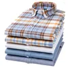 Chemises décontractées pour hommes Mode Jeunes hommes Chemise à manches longues Oxford en coton délavé Vêtements pour hommes Hauts boutonnés surdimensionnés Rayures à carreaux.