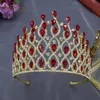 Inne modne akcesoria A29 Tiary ślubne i korony Czerwony Rznoreston Bridal Hair Bejdia Retro Kryształ Kobiety Barokowa Królowa Królowa J230525