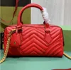 Tasarımcı Çanta Kadın Moda Taşınabilir Omuz Çantası Vintage Altın Zincir Tote Çanta Crossbody Bag Büyük Kapasiteli Düz Renk Çantası