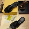 2023 mode dames mode slippers sandalen zomer geborduurde canvas ontwerper dia sloegplatforms schuifschoenen voor vrouw dames wit zwart met doos -116