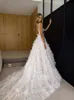 Una linea senza schienale Boho Abiti da sposa Abiti di corpetto Bone Cinghie 3D Appliques Tulle Wedding Bridal Case Pliques Pliques