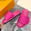 Slipare kvinnor tofflor män svart scuff platt sandaler pool kudde solnedgång vadderad främre rem fashionabla lätt att bära stil slides fuchsia j230525