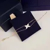 18K Gold Gabel Kreuz Designer Bettelarmband für Damen Mode Luxusmarke Perlmutt OL Stil Armreif Gliederarmbänder Halsketten Ohrringe Party Hochzeit Schmuck