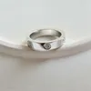 Love Men Bagues de créateur pour femme Bague de fiançailles en diamant cloutée avec des roses classiques en acier au titane et en argent Disponible en diamètre 1,5-2,1 cm Ne se décolore pas