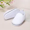 Första vandrare Baby Crib Shoes Classical Casual Sneakers Born Boy Girl Soft Sole Sports